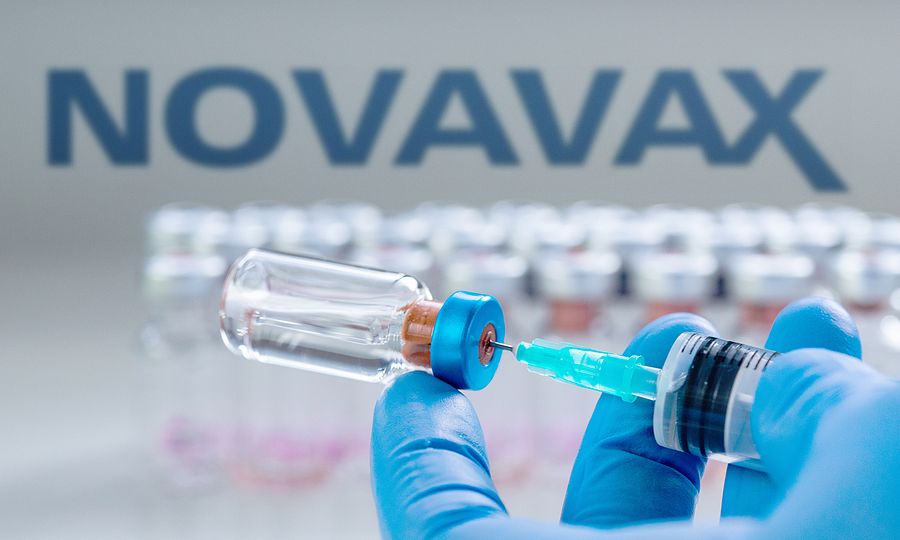 Novavax: Εγκρίθηκε το πέμπτο εμβόλιο στην ΕΕ