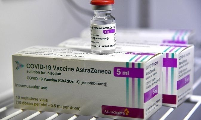 Όμικρον: Οι τρεις δόσεις του εμβολίου της AstraZeneca είναι αποτελεσματικές έναντι της Όμικρον