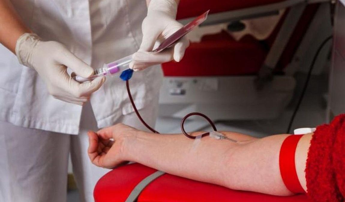 Εθελοντική αιμοδοσία διοργανώνει ο ΦΣΘ - Πότε μπορούν να δώσουν αίμα νοσήσαντες και εμβολιασμένοι