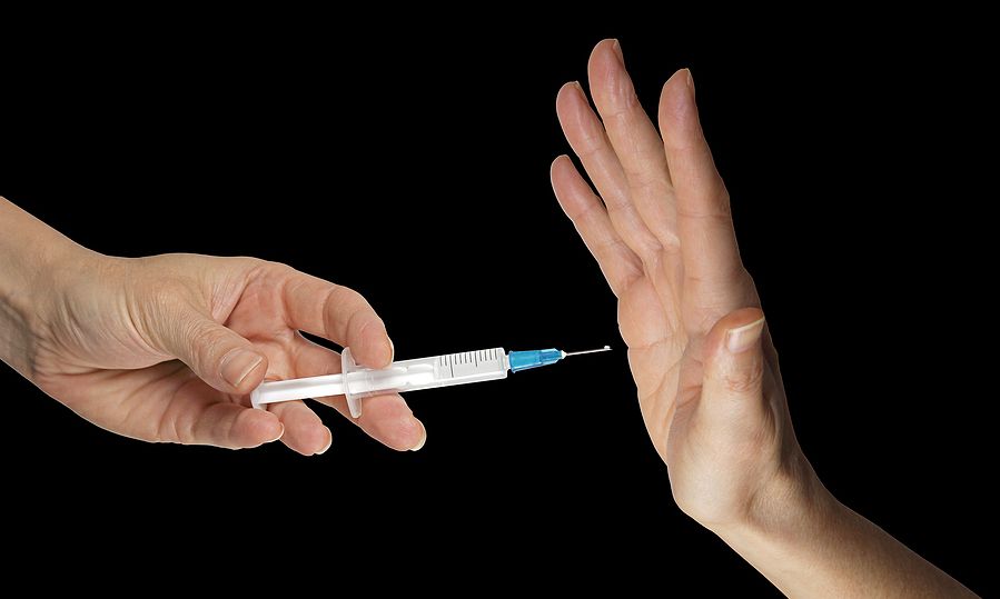 Κορονοϊός: Τι είναι το nocebo και πώς συνδέεται με τις παρενέργειες του εμβολίου
