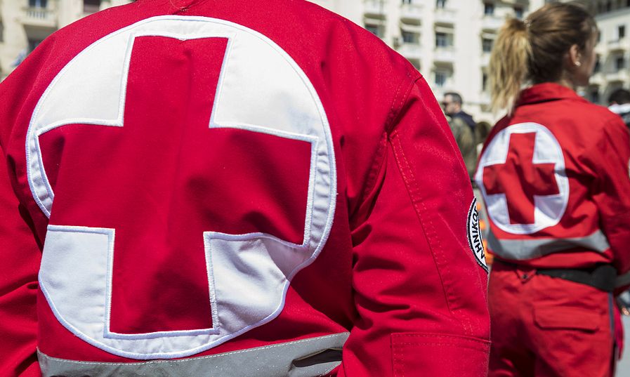 ΕΕΣ: Αναλαμβάνει μετακινήσεις ηλικιωμένων, ατόμων με κινητικά προβλήματα & μοναχικών πολιτών