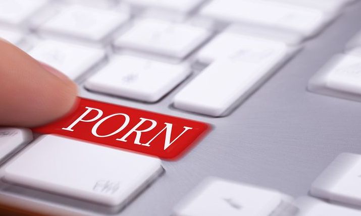 Υπάρχει σχέση μεταξύ πορνογραφίας και κατάθλιψης;