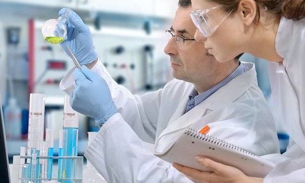 Απεργούν από 18 έως 20 Ιουλίου διαγνωστικά εργαστήρια, πολυιατρεία και κλινικοεργαστηριακοί γιατροί