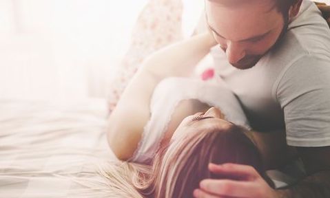 Πώς να γίνετε καλύτερος εραστής, μέσα και έξω από την κρεβατοκάμαρα