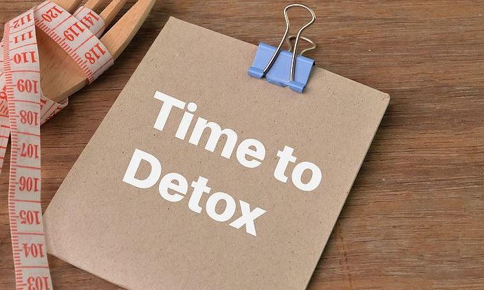 Detox time: Το αποτοξινωτικό ρόφημα που περιέχει μόνο 3 συστατικά και μπορείς να ετοιμάσεις σε 5'