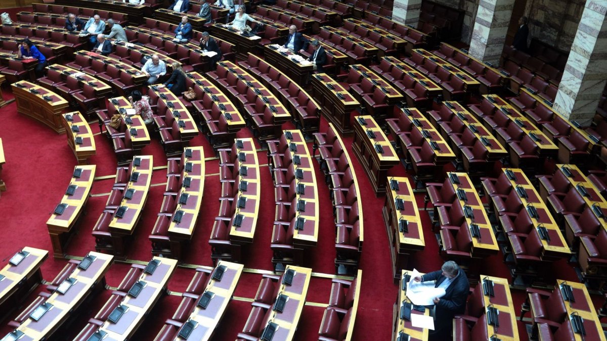 Βουλή: Ψηφίζεται σήμερα το νομοσχέδιο για την αντιμετώπιση της πανδημίας του κορονοϊού