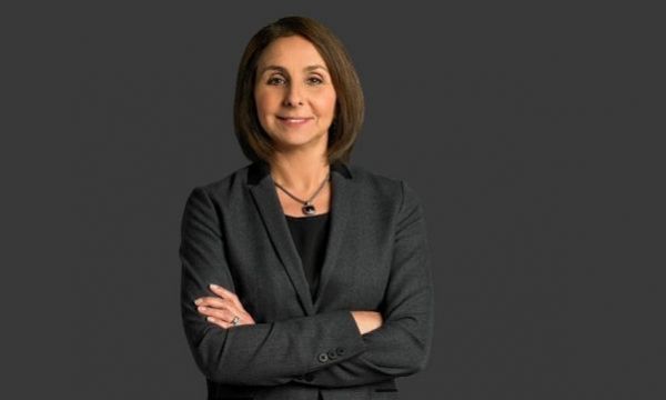 Η Elizabeth Barrett, επικεφαλής της Novartis Oncology