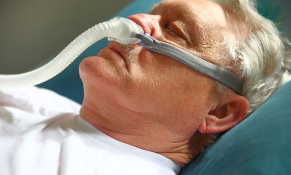 Προβλήματα με την προμήθεια αναπνευστικών συσκευών έφερε ο νέος ΕΚΠΥ