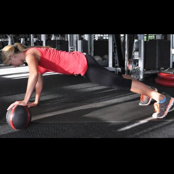 201a1.-medicine-ball-pushups-700x700 0