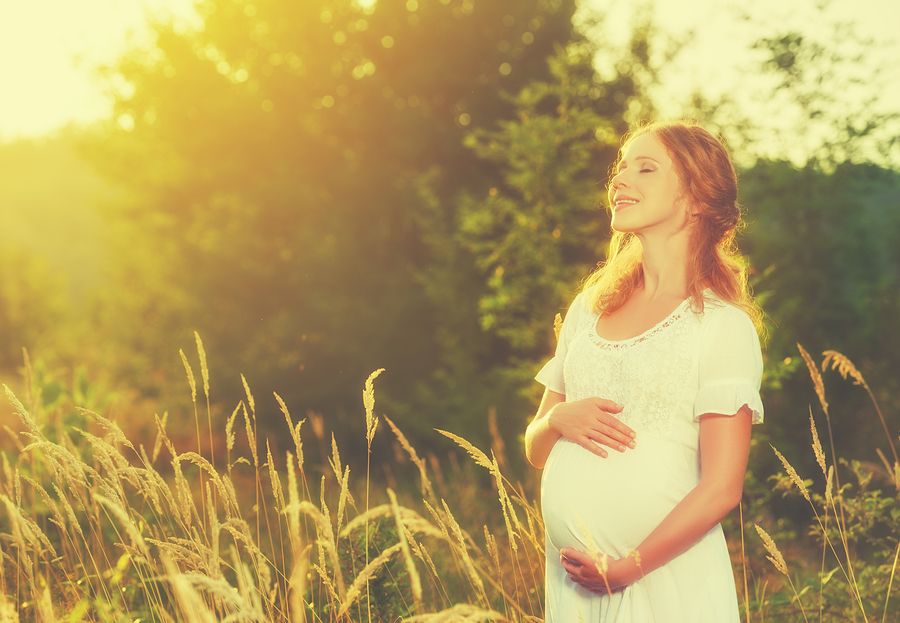 bigstock Beautiful Pregnant Woman In Su 95577782