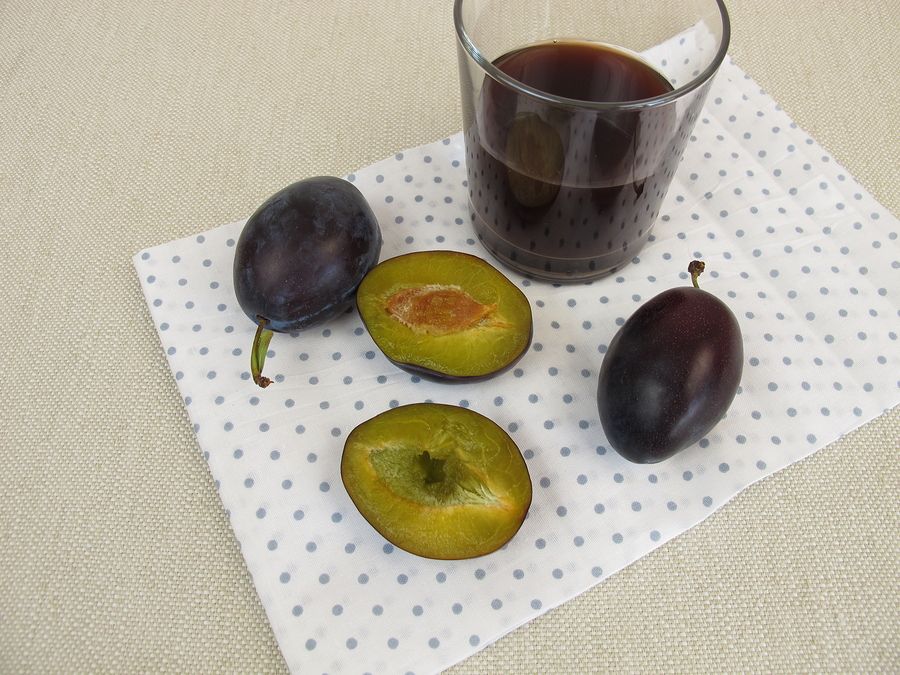 bigstock Prune juice 117998207