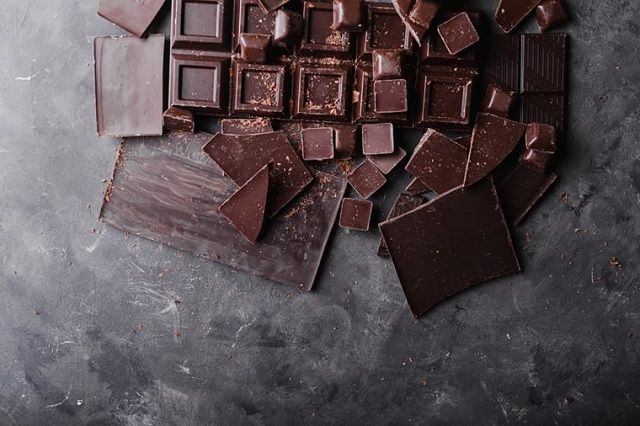 06 Chocolate Natural Ways to Boost Endorphins Instantly 583802074 Avdeyukphoto 760x506