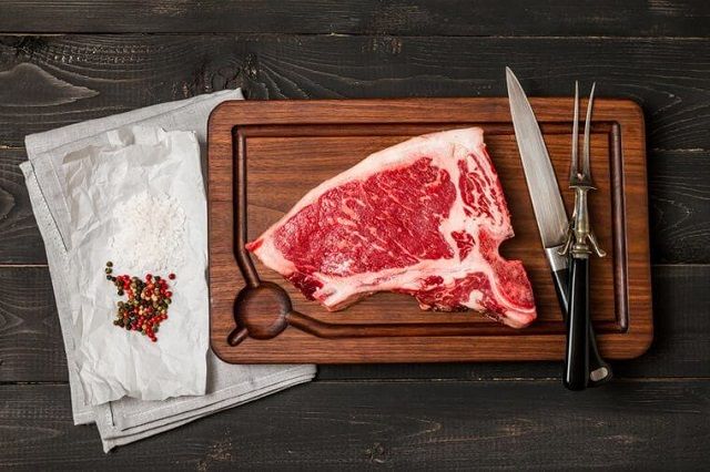 01 Red Foods that Could Secretly Be Giving You Body Odor 520355056 Goskova Tatiana 760x506